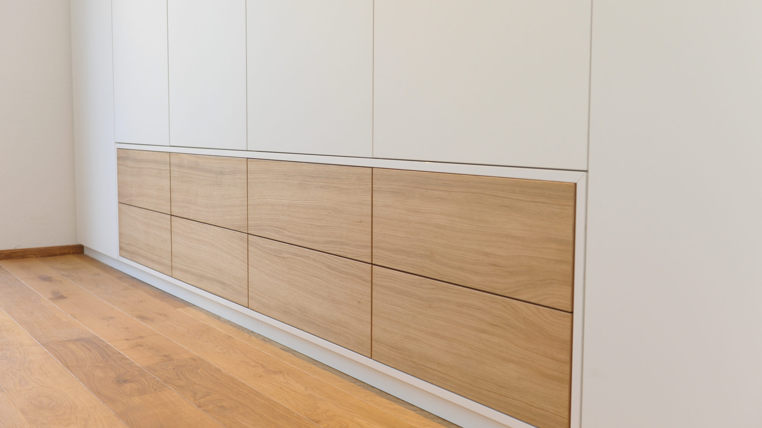 Dachschraegenschrank Schubläden Eichenfurnier Schreinerei TEKO - Schreiner München