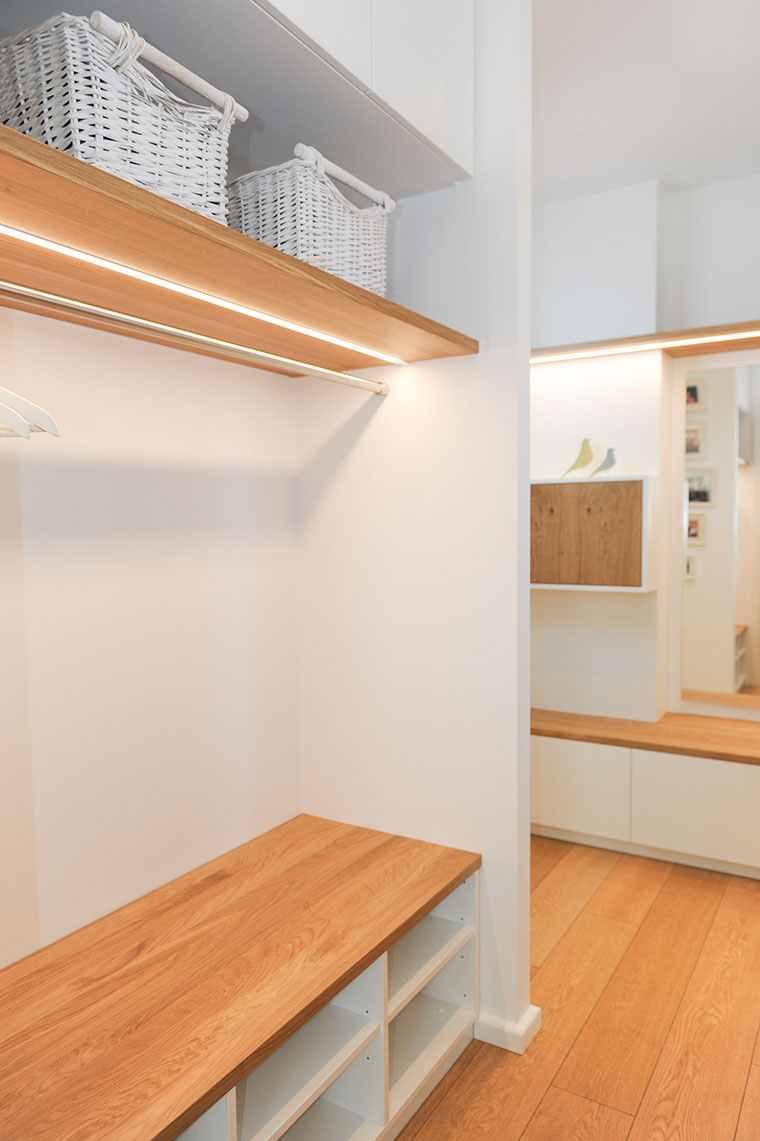 Schreinerei TEKO – Schreiner München, Karlsfeld – Garderobe Eiche weiß
