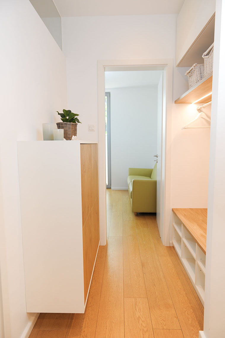 Schreinerei TEKO – Schreiner München und Dachau – Garderobe Eiche weiß