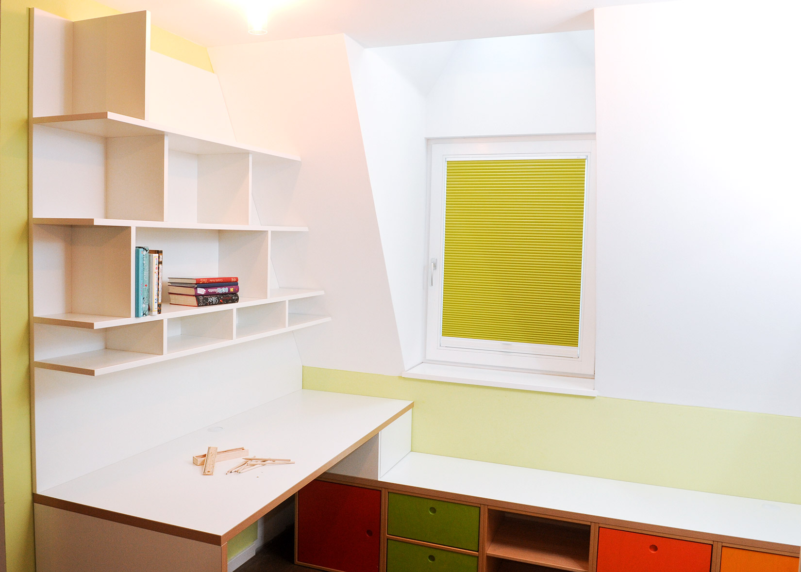 Schreinerei TEKO – München, Karlsfeld – Chaosregal im Kinderzimmer