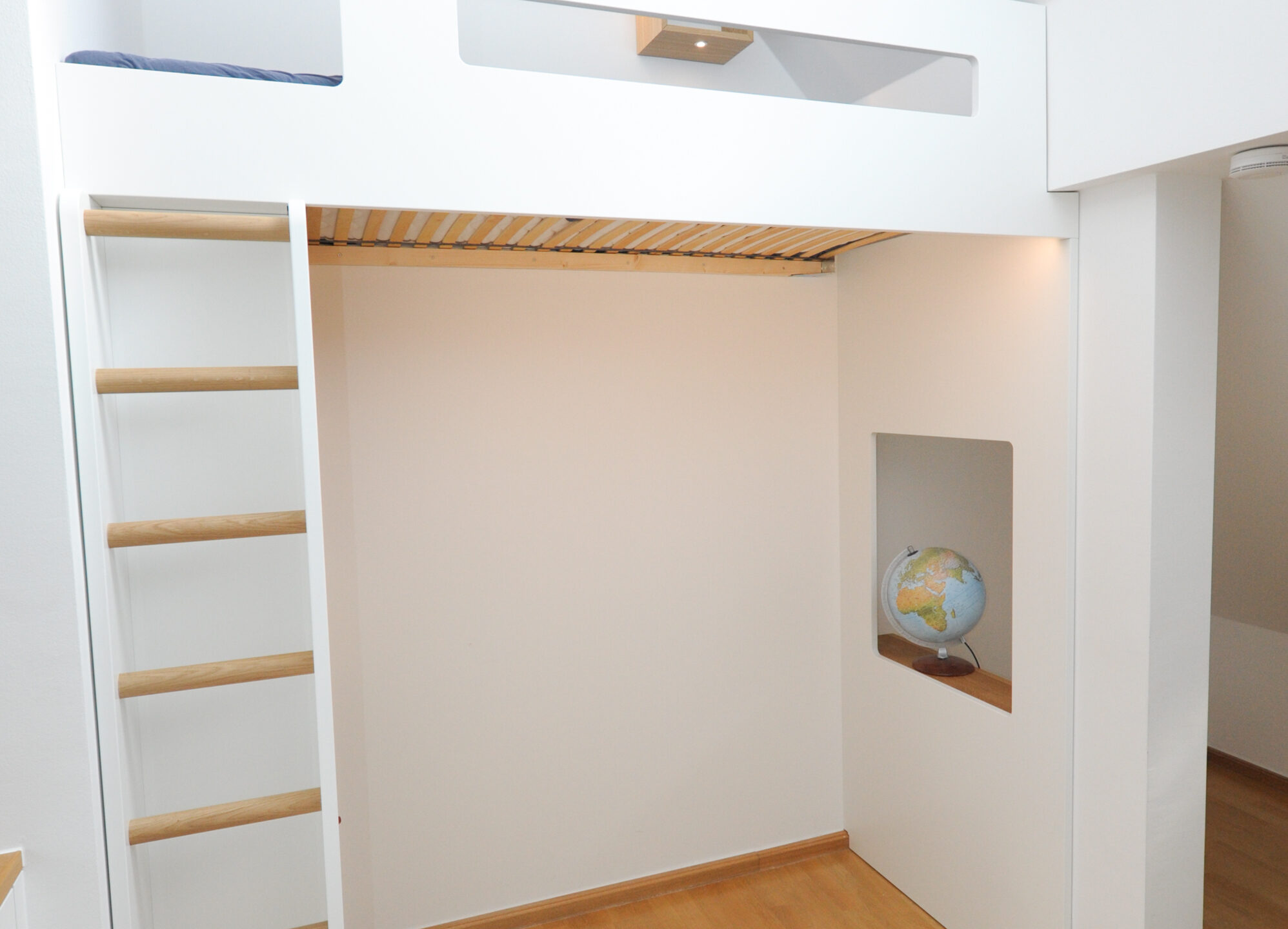 Hochbett Dachspitz Schreinerei TEKO - Schreiner München