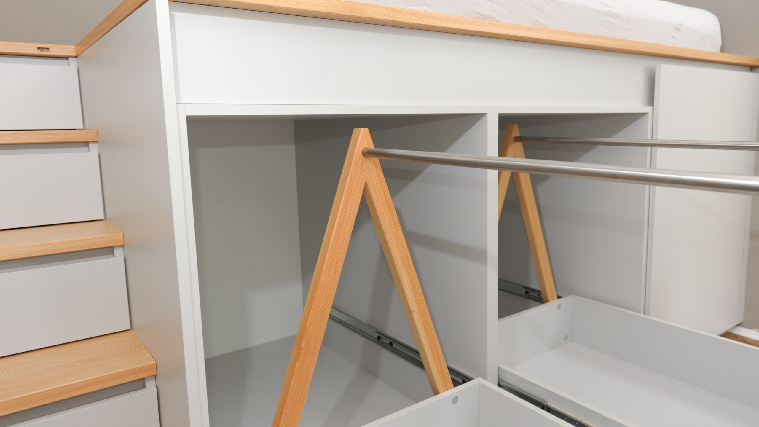 Podestbett Lärche grau